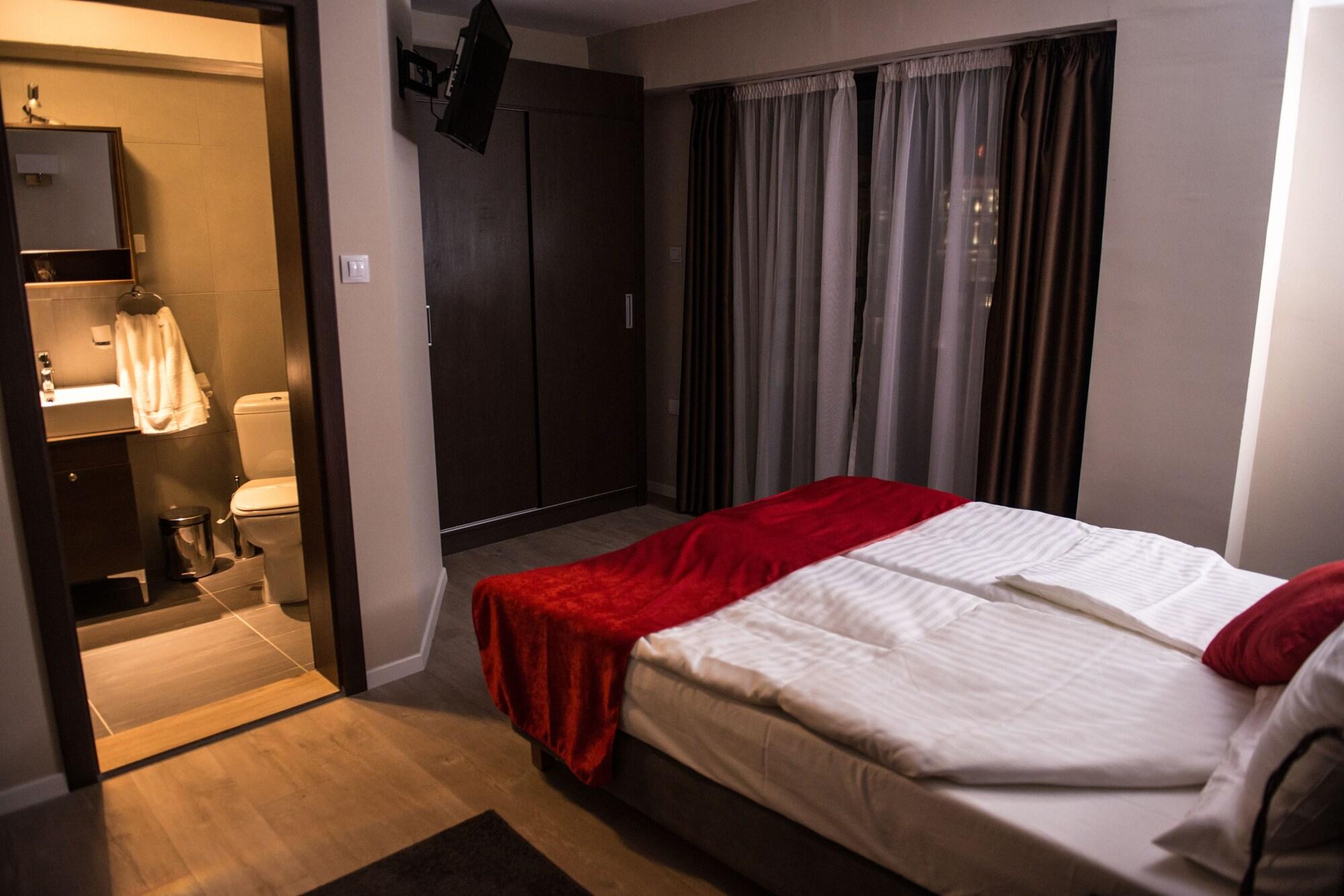 Opera House Hotel Skopje Exterior photo